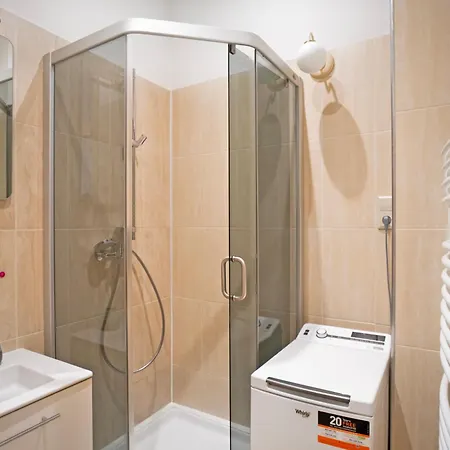 Castle - One Bedroom Flat Apartment *