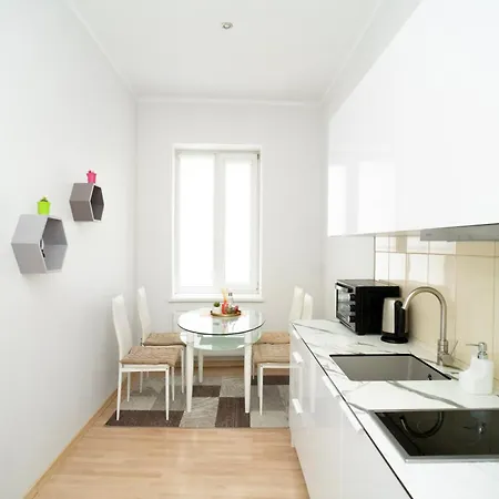 Castle - One Bedroom Flat Apartment *