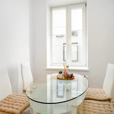 Castle - One Bedroom Flat *