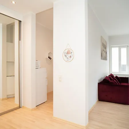 Castle - One Bedroom Flat דירה קובנה