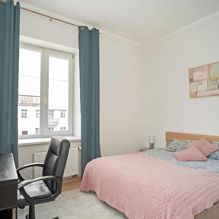 דירה Castle - One Bedroom Flat קובנה