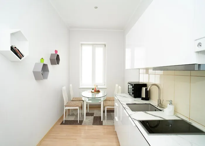 Castle - One Bedroom Flat Appartement *