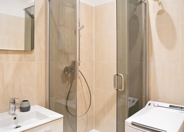 Castle - One Bedroom Flat דירה